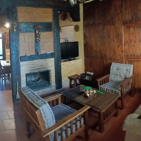 Casa Rural La Casa De Los Pollos Turrubuelo Екстериор снимка
