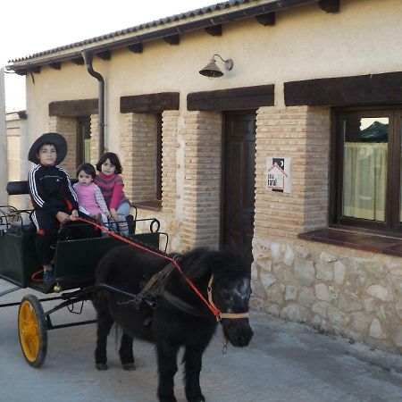 Casa Rural La Casa De Los Pollos Turrubuelo Екстериор снимка